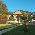 Villa Thanos